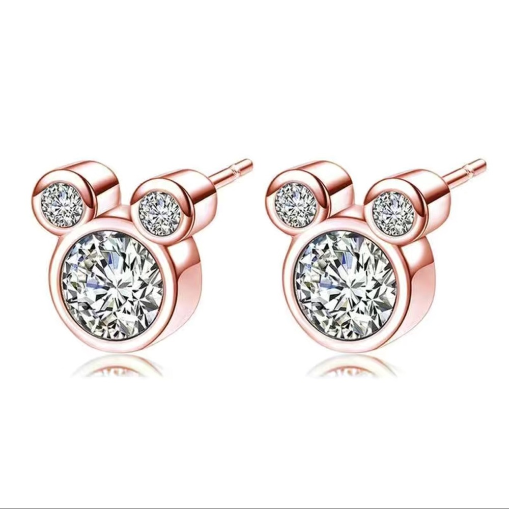 Brand new Little Mouse Sapphire Stud Earrings